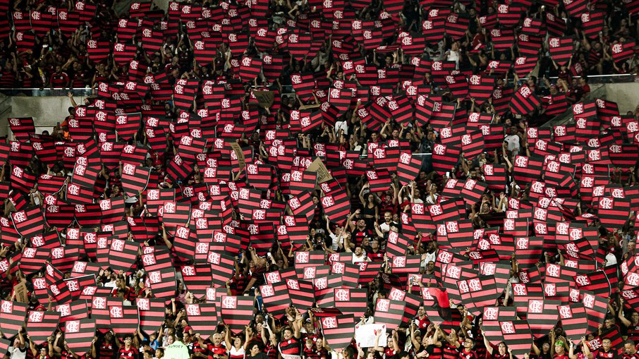 Rubro-negros lotaram o Maracanã para comemorar o título brasileiro Rubro-negros lotaram o Maracanã para comemorar o título brasileiro