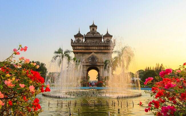 Vientiane é a capital de Laos e uma das cidades mais recomendadas na Ásia para os passeios turísticos a pé