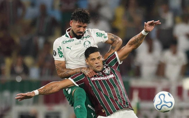Barboza travou duelos físicos e individuais com Hulk pela Libertadores Barboza travou duelos físicos e individuais com Hulk pela Libertadores