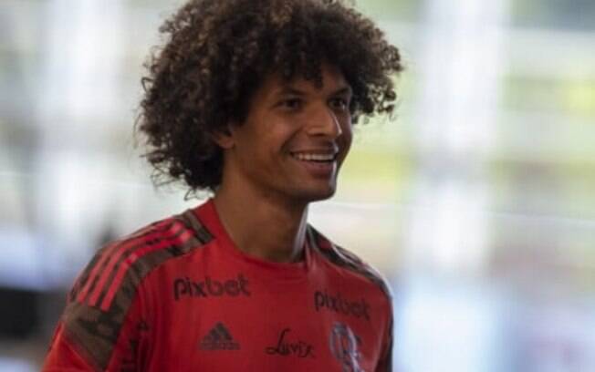 Jogador mais longevo do elenco do Flamengo, Willian Arão vai superar mais um ídolo na decisão do Carioca
