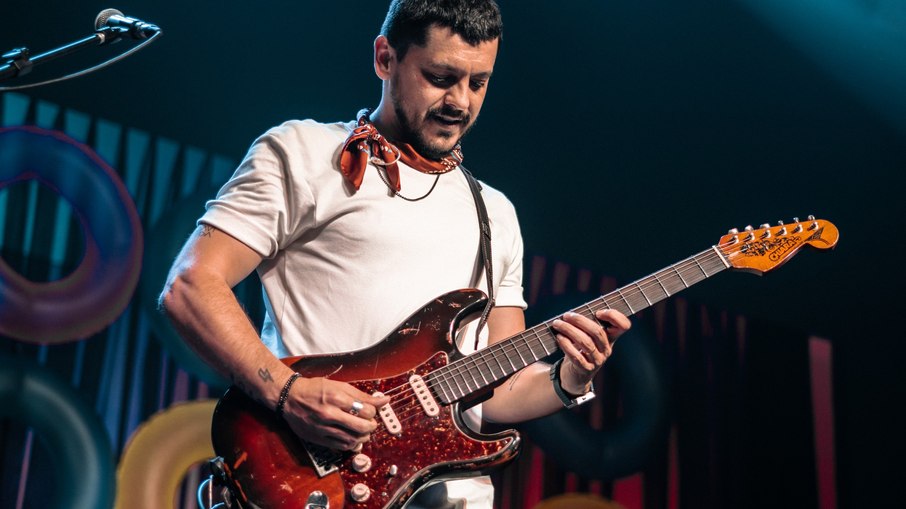 Alexandre Magnani apresenta a versão reggae pop do sucesso 