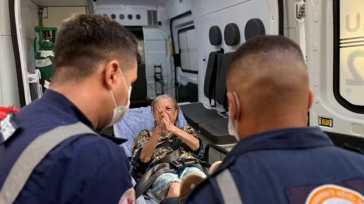 Idosa em condições insalubres é resgatada no Rio