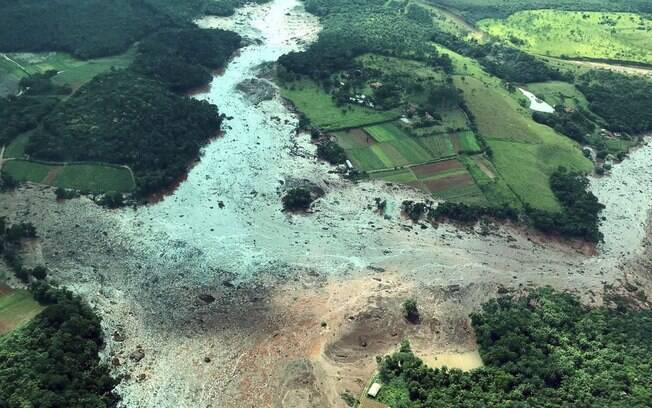 Rompimento da barragem da Vale em Brumadinho provocou a morte de 99 pessoas até o momento