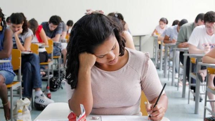 Estudar para concurso por edital antigo vale a pena?