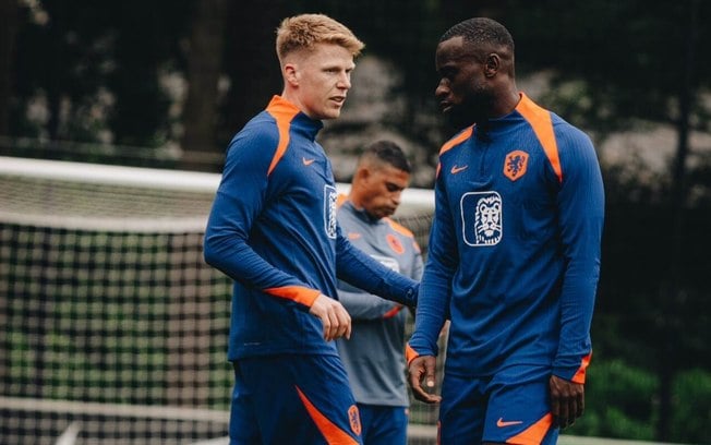 Jogadores da Holanda durante treinamento da seleção - Foto: Divulgação / @OnsOranje