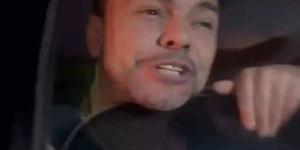Zezé Di Camargo é abordado por fãs e quase perde a cabeça