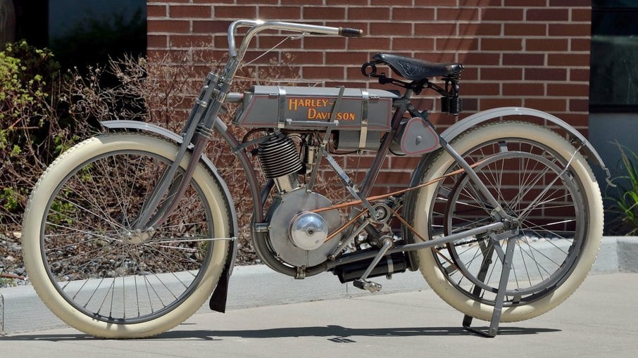 Harley-Davidson 1908 modelo foi encontrado em um celeiro em Wisconsin em 1941 