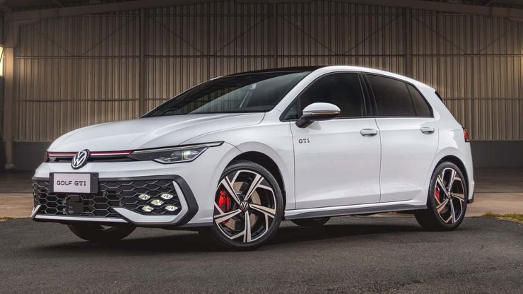 VK Golf GTI retorna ao Brasil com mais potência em setembro