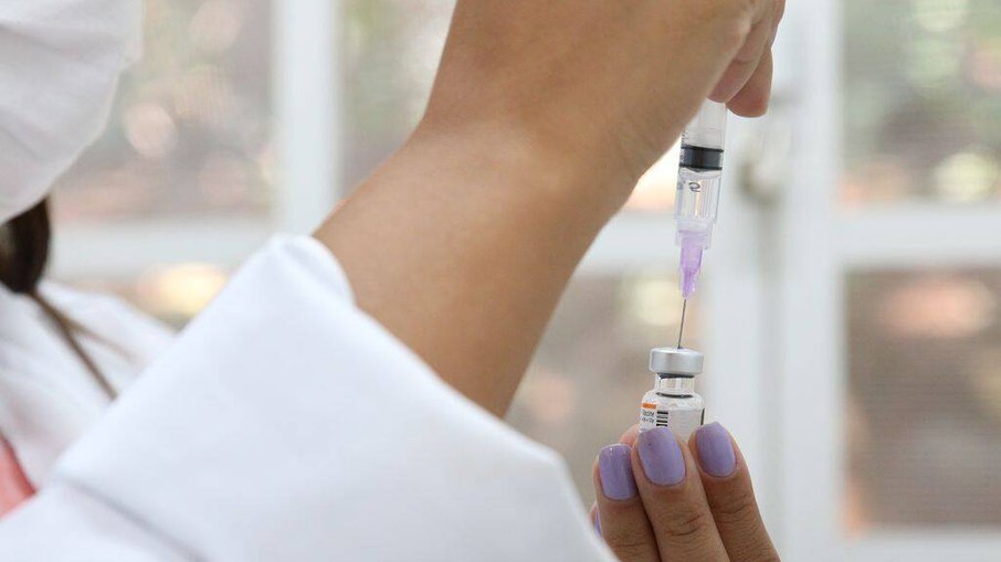 Reforço para a imunização ocorre pelo SUS (Sistema Único de Saúde)