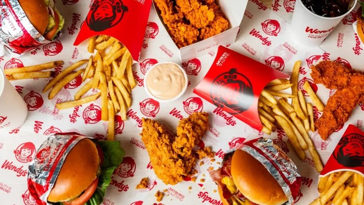 Rede de fast-food anuncia fechamento de centenas de lojas