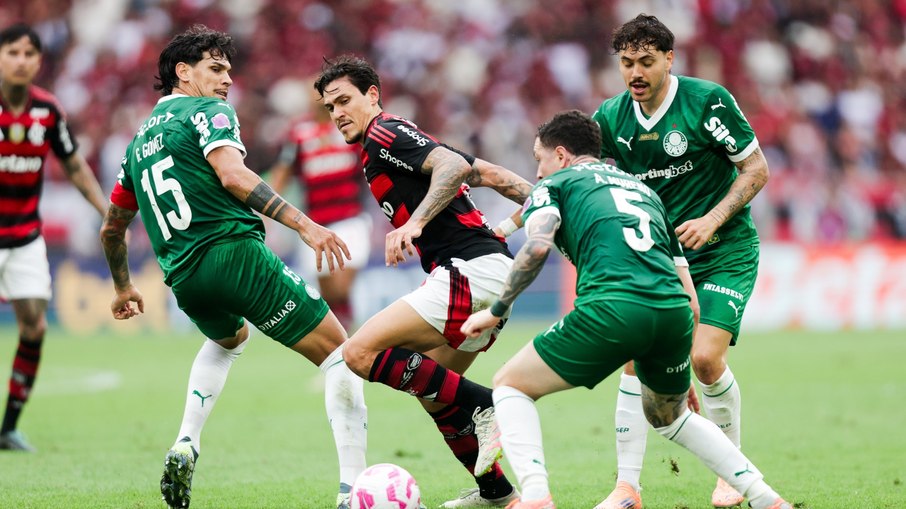 Retrospecto anima Flamengo em busca de arrancada contra Palmeiras Retrospecto anima Flamengo em busca de arrancada contra Palmeiras