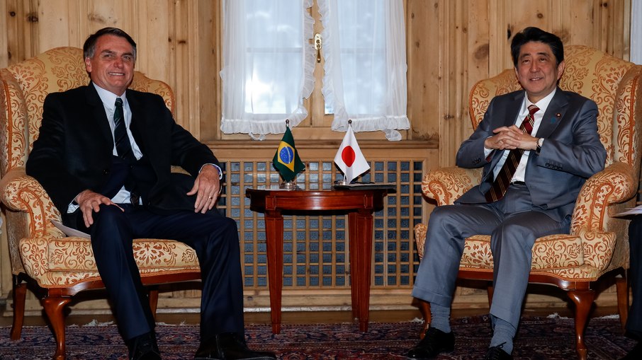 O presidente da República, Jair Bolsonaro, durante reunião Bilateral como o Primeiro Ministro do Japão, Shinzo Abe.