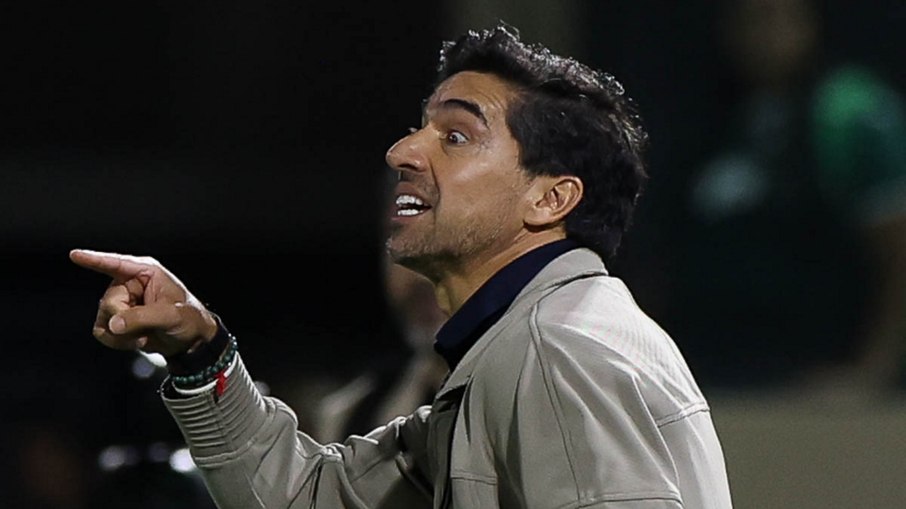 Abel, do Palmeiras, no duelo contra o São Paulo na semifinal do Paulistão 2026