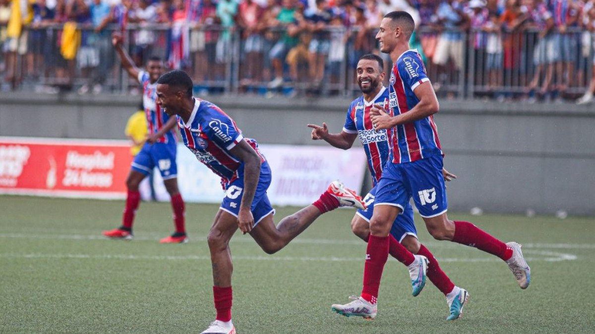 Bahia triunfa e sobe na tabela