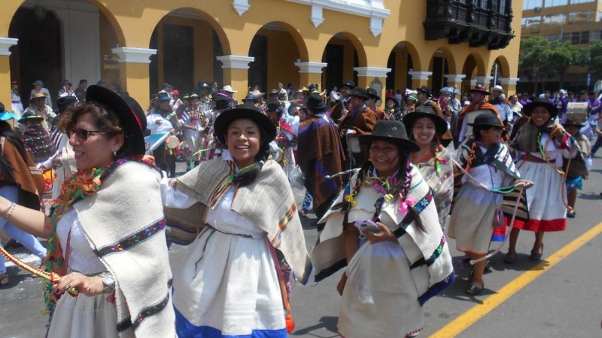 Mesmo na capital, Peru mantém suas tradições