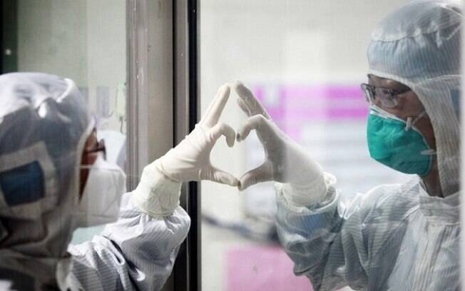 Os médicos em Wuhan alertam sobre a Covid-19 desde dezembro