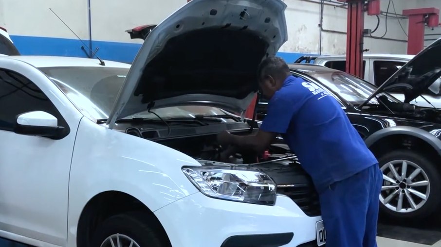 Renault Sandero com motor fundido com apenas 10.800 Km rodados