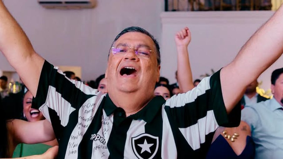 Flávio Dino é torcedor fanático do Botafogo