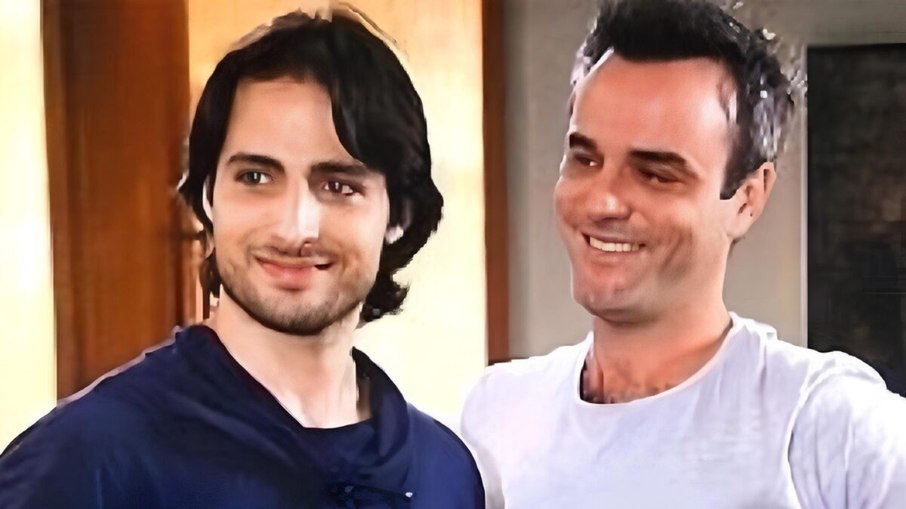 Narcisinho (Lorenzo Martin) e Osmar (Marcelo Valle) em 