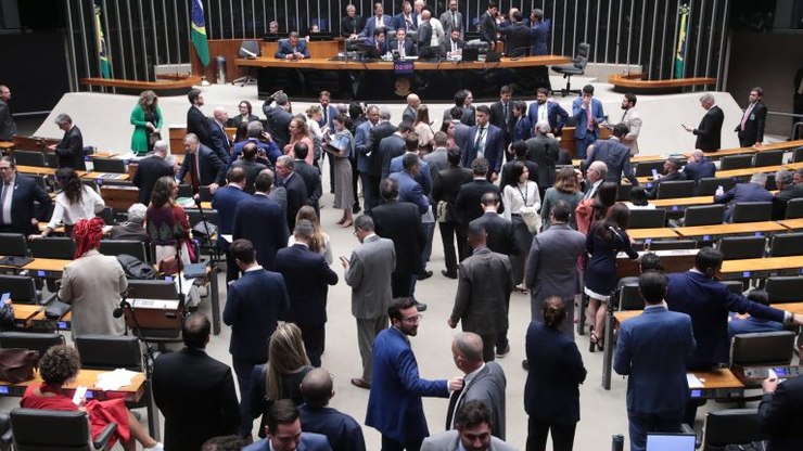 C%C3%A2mara%20conclui%20vota%C3%A7%C3%A3o%20da%20reforma%20tribut%C3%A1ria%20com%20imposto%20%C3%BAnico