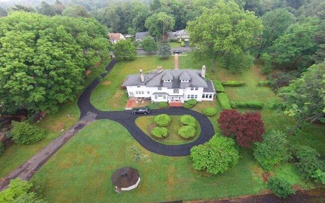 Localizada em Nova Jérsei, nos Estados Unidos, esta mansão está à venda por U$ 10, cerca de R$ 31