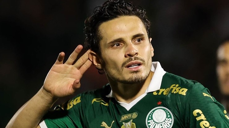 Palmeiras vence o Vasco no Mané Garrincha e assume liderança provisória do Brasileirão
