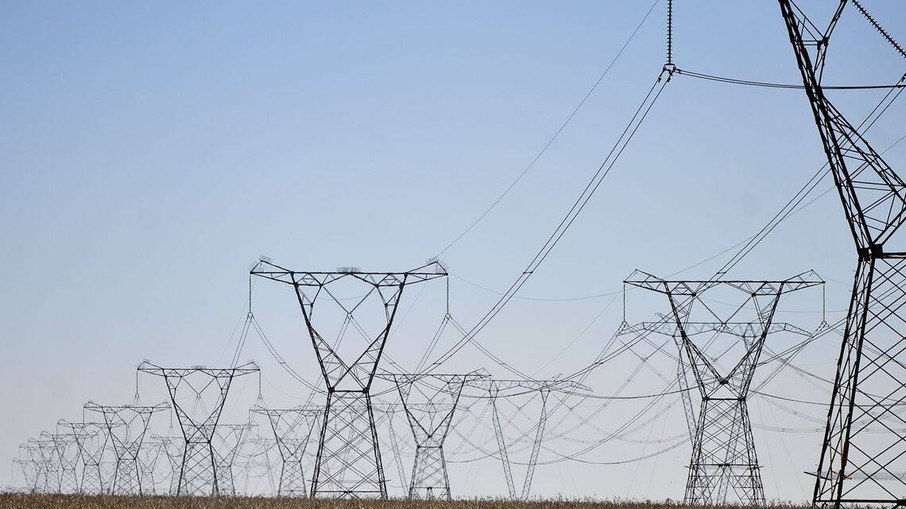 Energia elétrica é restabelecida em SP, diz Enel