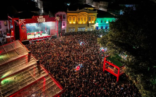 Com Samuel Rosa e Wilson Sideral, Diamantina (MG) espera Carnaval histórico