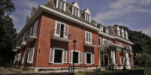 Casa mais cara do Brasil começa a ser demolida no Rio de Janeiro
