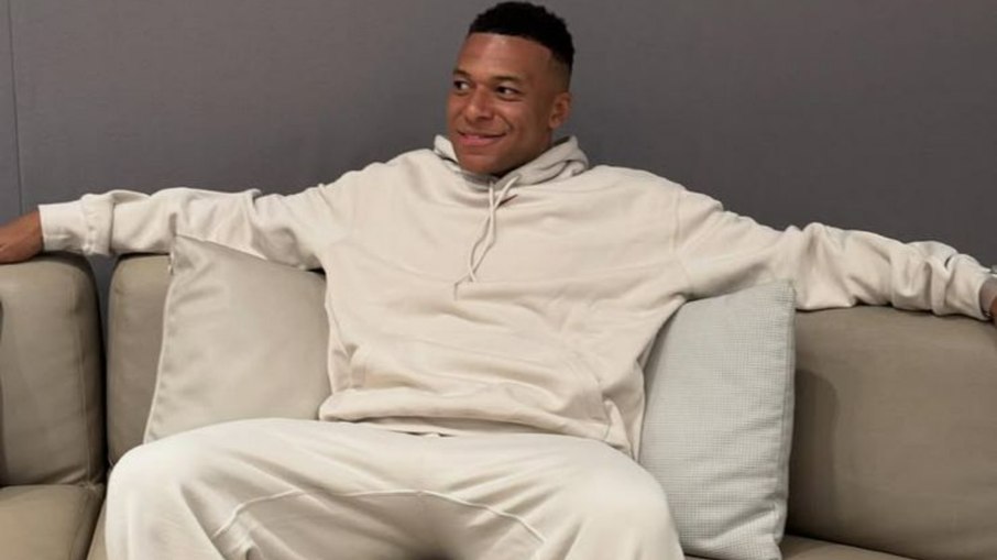 Mbappé troca a Nike pela On e marca a entrada da empresa suíça no futebol Mbappé troca a Nike pela On e marca a entrada da empresa suíça no futebol