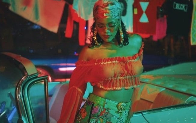 Rihanna lança novos produtos de beleza com a Fenty Hair
