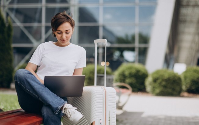 IA amplia escala no seguro viagem sem substituir humanos