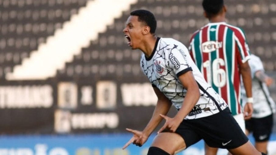 Arthur Sousa pede rescisão do contrato com o Corinthians
