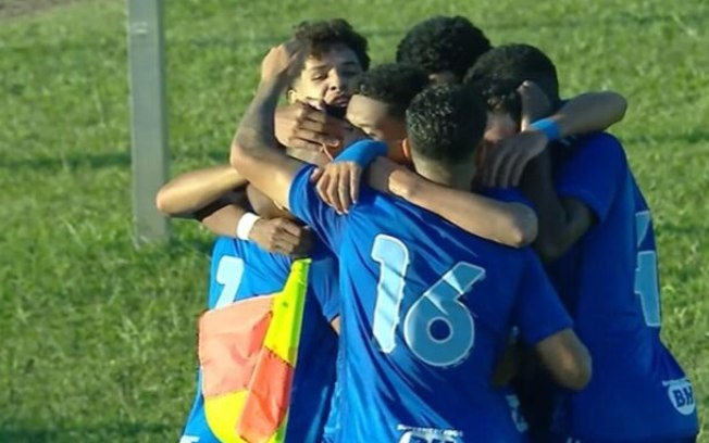 Cruzeiro avança na Copa São Paulo de Futebol Júnior Cruzeiro avança na Copa São Paulo de Futebol Júnior