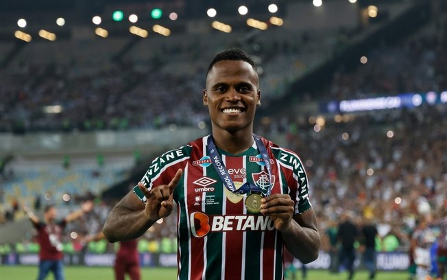 Fica ou vai embora? O futuro de Jhon Arias no Tricolor das Laranjeiras Fica ou vai embora? O futuro de Jhon Arias no Tricolor das Laranjeiras