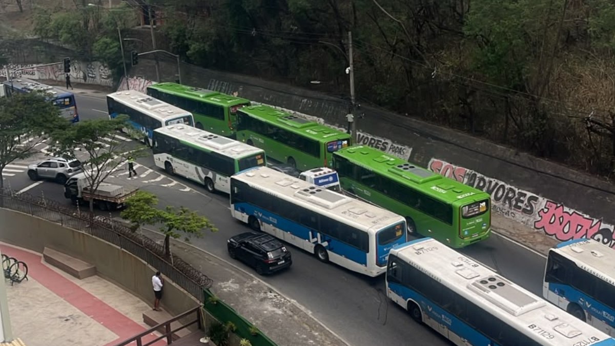 Trânsito na Zona Norte ficou travado por conta da ocorrÊncia