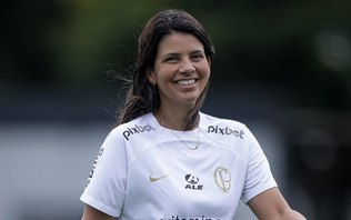 Corinthians anuncia saída de chefe do departamento médico