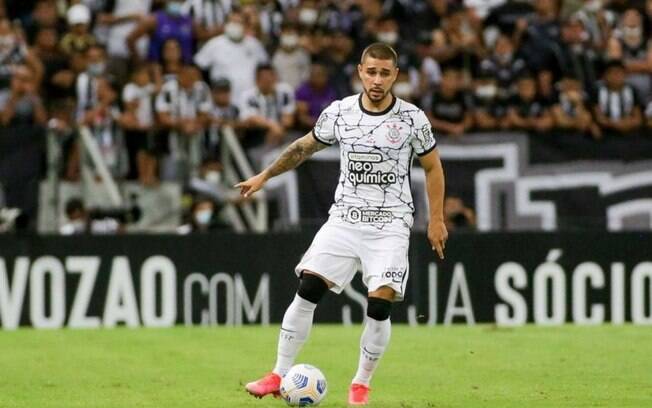 Na estreia de João Pedro na Arena, lateral foi o melhor driblador do Corinthians contra o São Bernardo