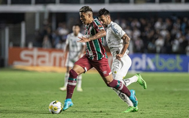 Em dois tempos distintos, Fluminense vira duelo contra o Santos, mas deixa vitória escapar na Vila Belmiro