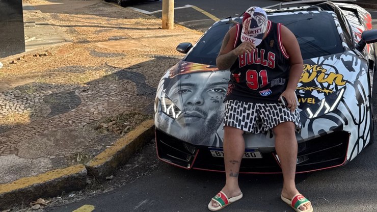 MC Ryan recupera carro de luxo que foi alvo de apreensão