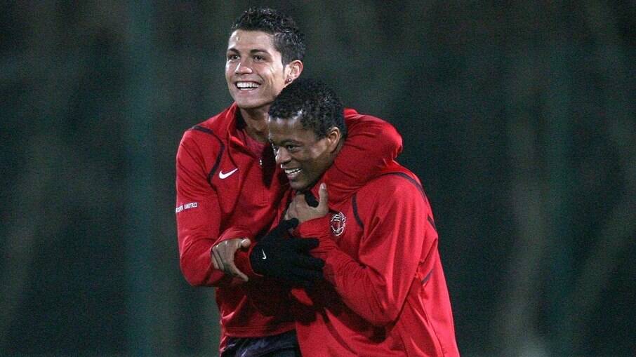 Cristiano Ronaldo e Evra jogaram juntos no Manchester United
