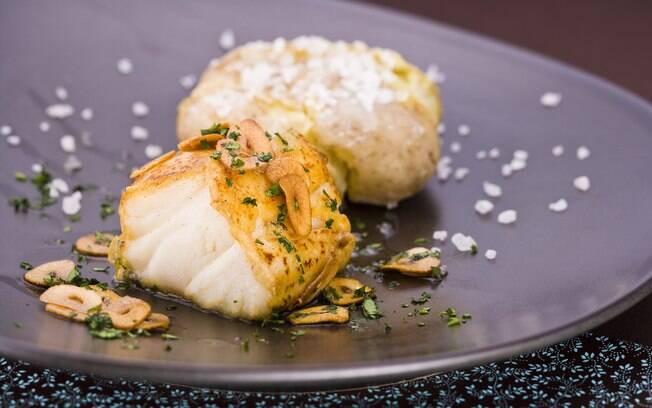 Foto da receita Bacalhau à provençal pronta.