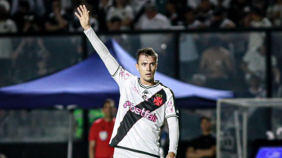 Vasco e Bahia se enfrentam nesta segunda-feira, em São Januário