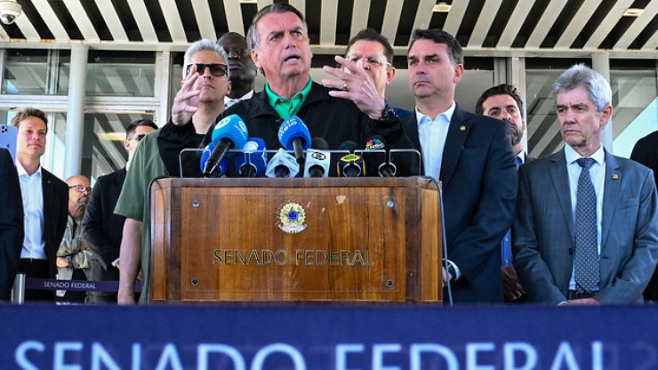 Em meio a julgamento de Bolsonaro, oposição pressiona por Anistia