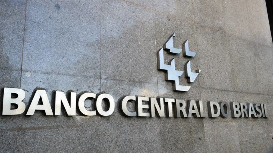 Segundo o BC, nos oito primeiros meses deste ano, o setor público consolidado está com déficit primário de R$ 86,222 bilhões.