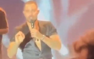 Diogo Nogueira interrompe show e xinga torcedores após provocação