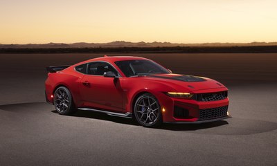 Mustang Dark Horse SC surge como novo GT500