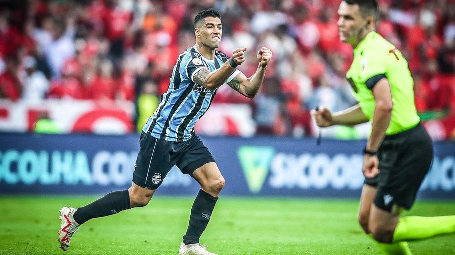Suárez responde se deixaria o Grêmio para jogar com Messi na MLS