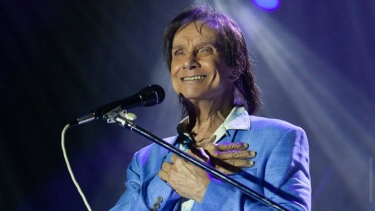 Aos 85 anos, Roberto Carlos passará por cirurgia na vesícula