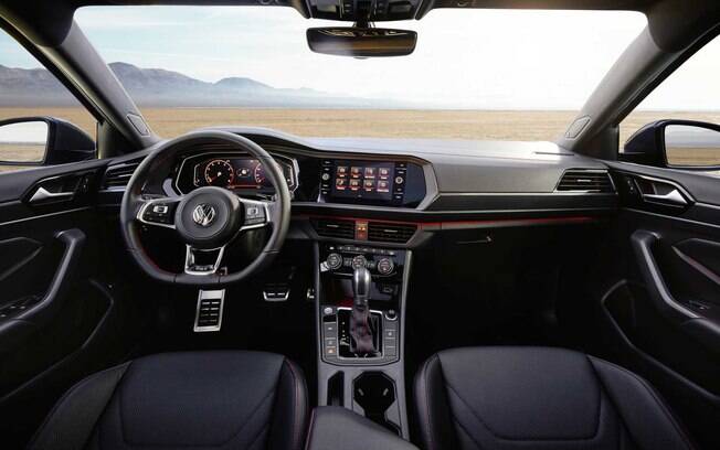 Volkswagen Jetta GLI traz interior repleto de conectividade e adereços esportivos, além dos modos de condução